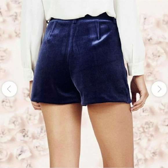 NWT High Rise Beautiful Lauren Conrad Runway Limited Edition Velvet Shorts Sz 12 - Picture 3 of 9